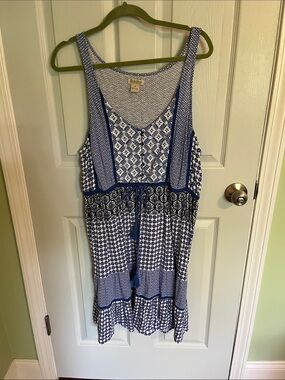 Lucky Brand White and Blue Embroidered V-Neck Tank